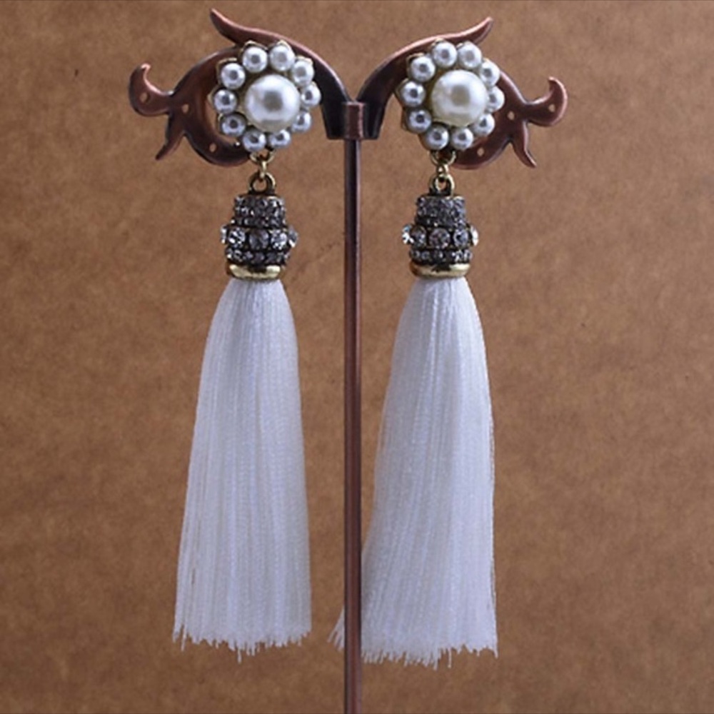 🎉4 for $20🎉Crystal/Pearl Tassel Earrings🎉
